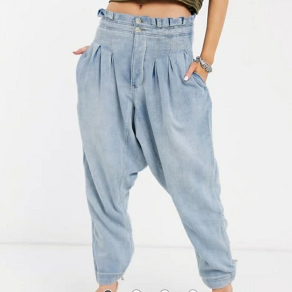 🌺Host Pick🌺NEW Free People Women Mover Shaker High Rise Ruffled Waist Denim - Picture 2 of 4
